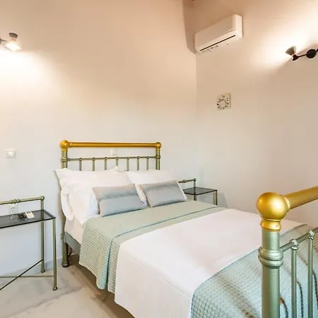 Mani Stone Built A Breath Away To The Sea Στούπα