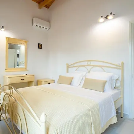 Apartment Mani Stone Built A Breath Away To The Sea Stoupa