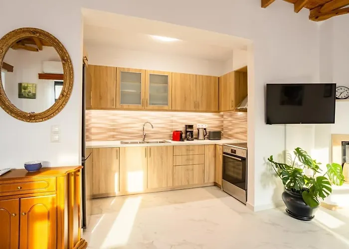 Mani Stone Built A Breath Away To The Sea شقة *