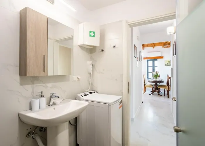 شقة Mani Stone Built A Breath Away To The Sea *