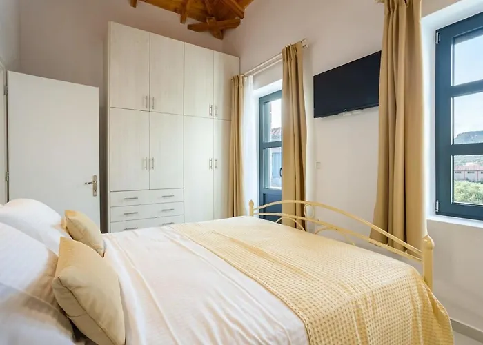 Mani Stone Built A Breath Away To The Sea * Stoúpa