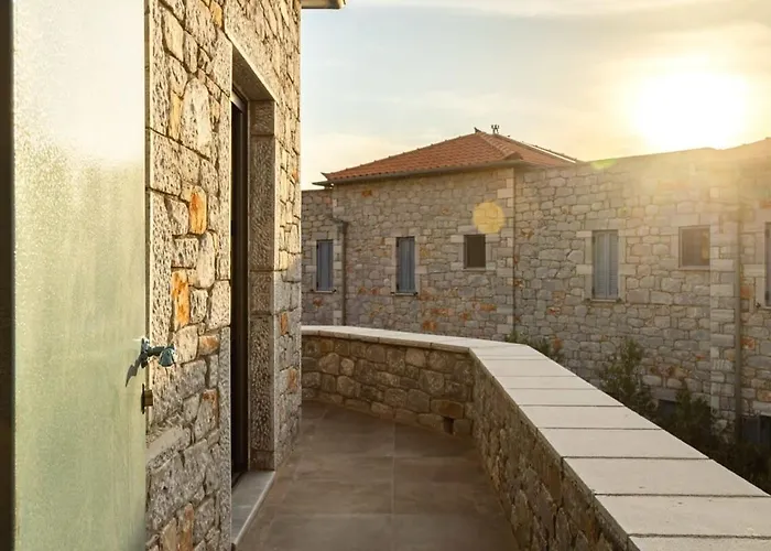 شقة Mani Stone Built A Breath Away To The Sea *