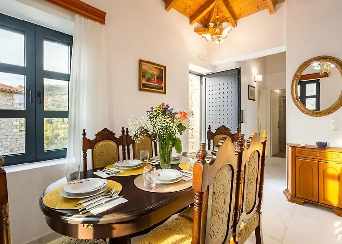 Mani Stone Built A Breath Away To The Sea شقة *